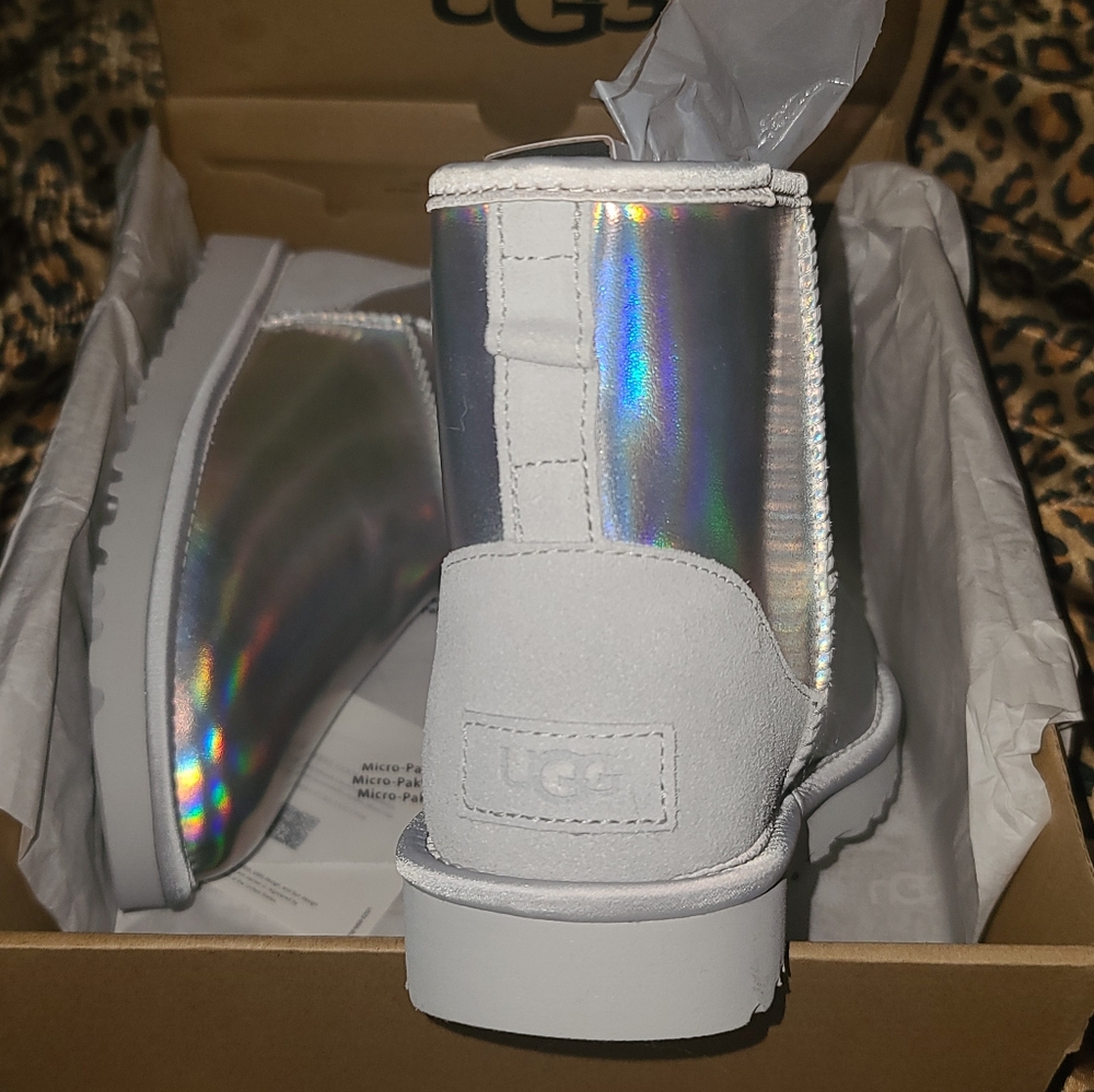 Ugg Boots - Picture 3 of 16